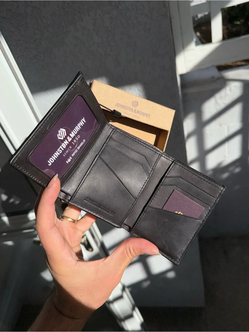 Johnston & Murphy Black Leather Trifold Wallet